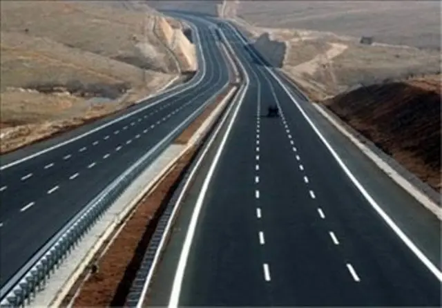 توسعه شبکه بزرگ‌راه‌های اردبیل در اولویت قرار گیرد