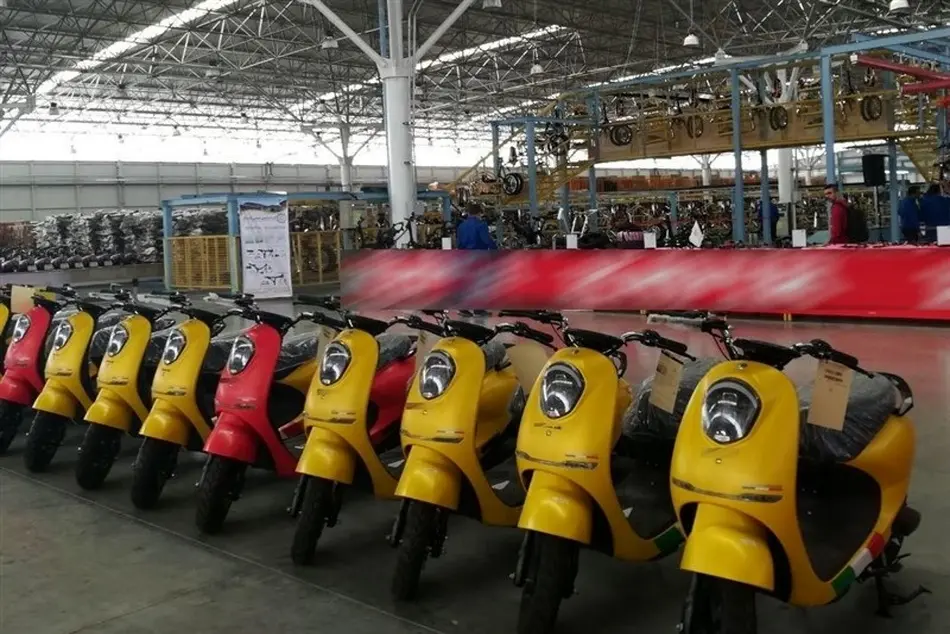 تولید ۳۰۰۰ موتورسیکلت‌ برقی برای پستچی‌ها 