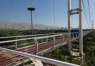 بسته شدن پل گردشگری پرحاشیه منطقه 2