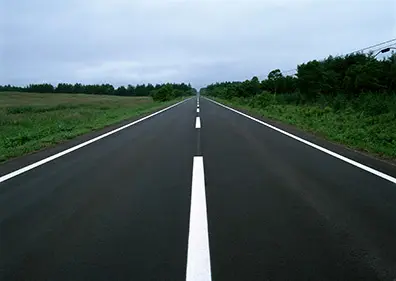 خطوط راه‌ها چگونه سوانح رانندگی را کاهش می‌دهد؟