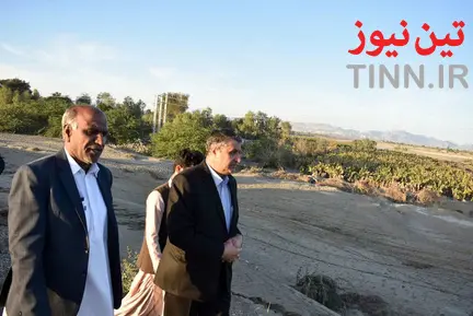 بازدید وزیر راه و شهرسازی از مناطق سیل زده هرمزگان
