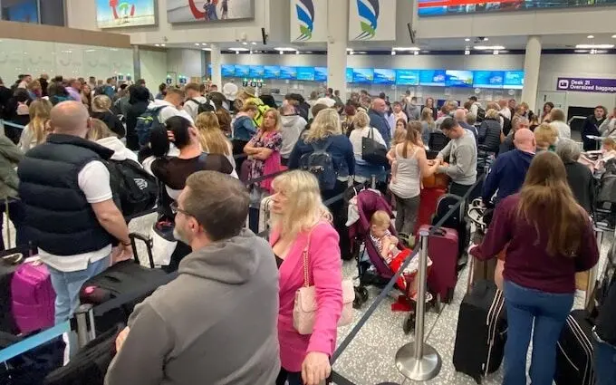 سرگردانی هزاران مسافر انگلیس در فرودگاه‌های سراسر اروپا 