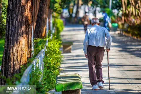 پیاده روهای اردستان برای عبور عابران، سالمندان و معلولان مناسب سازی می شود