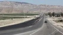 تجمع خانواده‌ قربانیان تصادفات محور جهرم به لار در مقابل فرمانداری