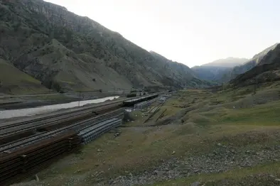 پروژه راه آهن لرستان دوباره تعطیل شد؛مردم منتظر وعده های «منظور»