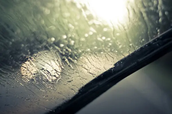 توصیه‌ هایی برای رانندگی در باران 