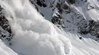 بارش برف و خطر سقوط سنگ و بهمن در جاده کرج - چالوس