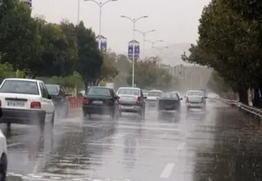 لغزندگی جاده های گلستان بر اثر بارش باران و مه گرفتگی