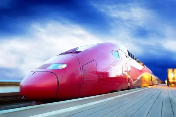 سرعت قطارهای مسافربری پروژه جاده توسعه به 300 کیلومتر در ساعت می رسد