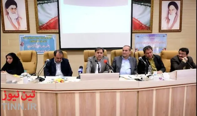 امضاء تفاهم‌نامه ساخت راه‌آهن اصفهان - اهواز با کره‌جنوب / پهلوگیری ۱۷ خط کشتیرانی جهان در بنادر ایران