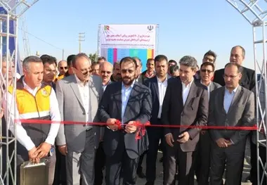 بهره برداری از ۶۰ کیلومتر روکش آسفالت محورهای ارتباطی آذربایجان غربی به مناسبت هفته دولت

