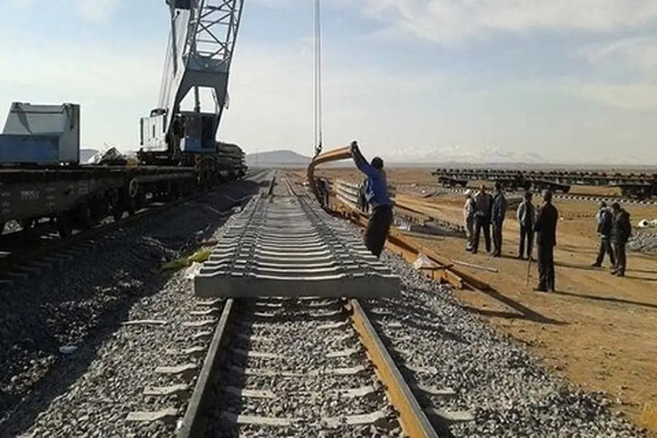 احداث خط آهن شیراز- بوشهر- عسلویه با اعتبار یک میلیارد و ۵۰۰ میلیون دلار