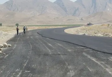 عملیات احداث جاده کنار گذر شهر نوش آباد آغاز شد