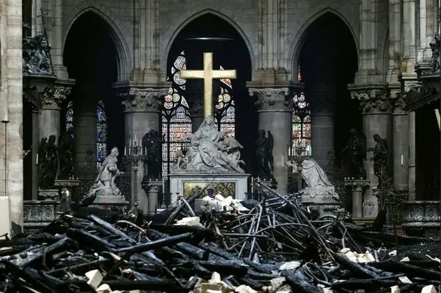 بازسازی کلیسای نوتردام در 5سال ممکن نیست