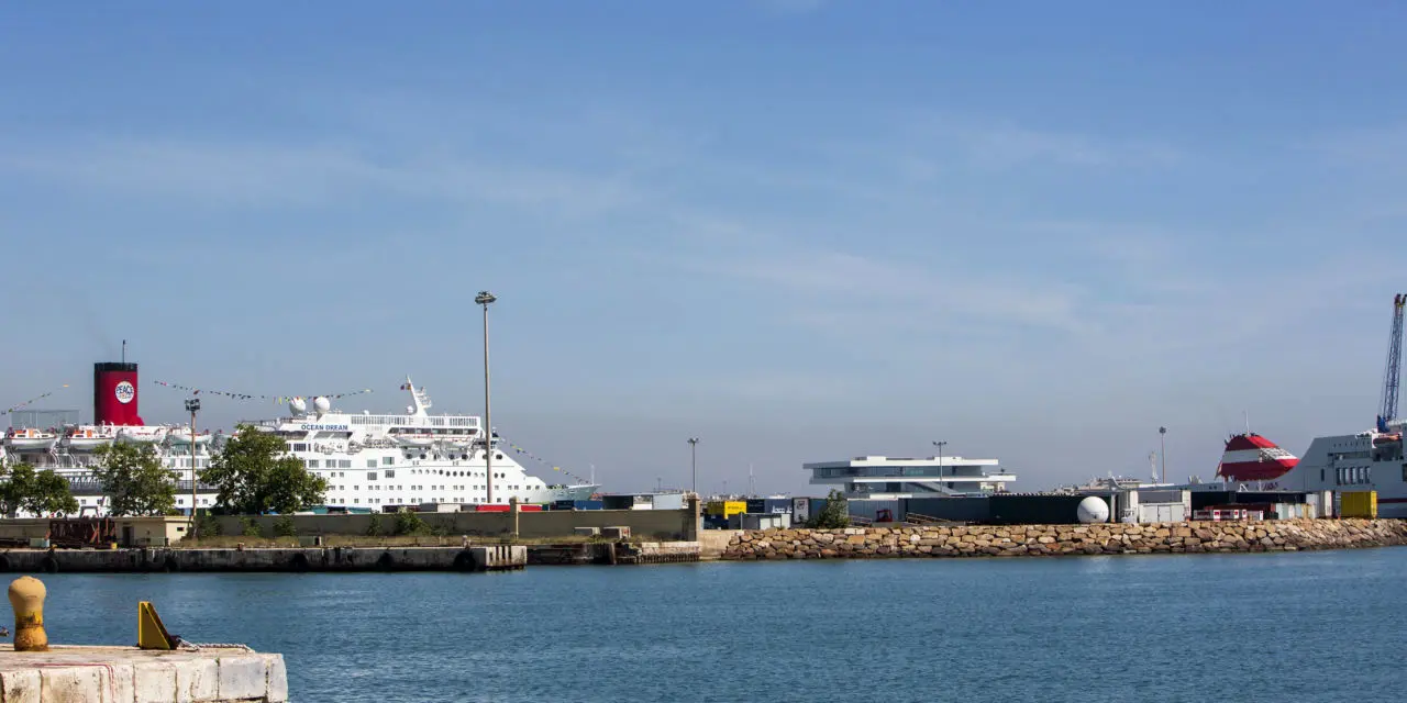Port of Valencia aspires to be the third port in Europe