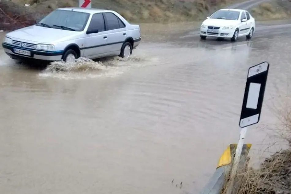  محور حجت آباد به چادگان در غرب اصفهان بازگشایی شد