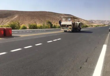 ۸۰۰ کیلومتر خط کشی در هشت باند آزادراه قم–کاشان آغاز شد