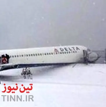 گزارش تصویری / حادثه در هنگام فرود هواپیما در نیویورک