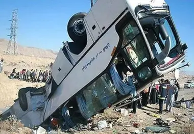 واژگونی اتوبوس در جاده الیگودرز - ازنا ۲۴ مصدوم برجا گذاشت