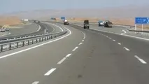 اجرای عملیات بهسازی و روکش آسفالت در آزادراه تهران - ساوه