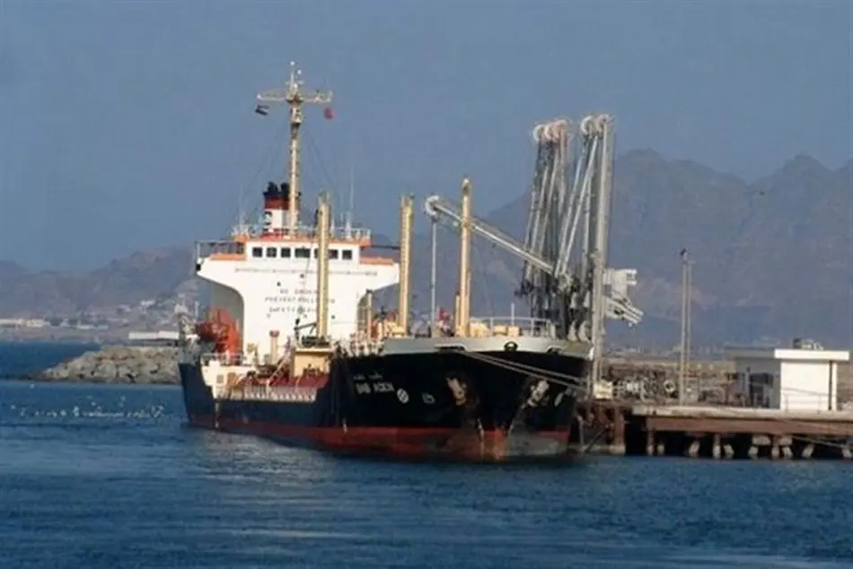 توقیف کشتی خارجی حامل ۲۲۰ هزار لیتر سوخت قاچاق 