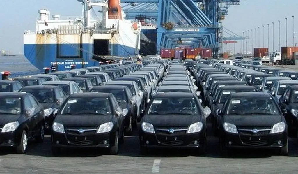 اثر منفی افزایش تعرفه واردات خودرو بر بازار