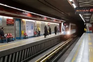 فیلم| اقدام به خودکشی یک مرد در متروی تهران 