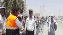 اهدای کلاه امینی به راکبین موتورسیکلت های قانونمند در محور سراوان_اسفندک