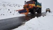 اکیپ های راهداری زمستانی در محورهای روانسر و جوانرود مستقر شده اند