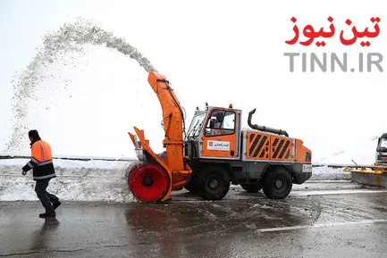 عملیات راهداری زمستانی در جاده هراز