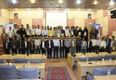 نشست صمیمانه مدیرکل راه و شهرسازی لارستان با اصحاب رسانه