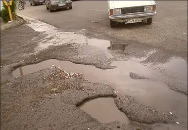 چاله‌های خیابانی، قاتل خودروها/ رانندگی در کدام خیابان ها خسارت زاست؟ 