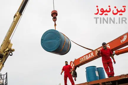 عملیات پاکسازی جزیره خارگ از آلودگی نفتی