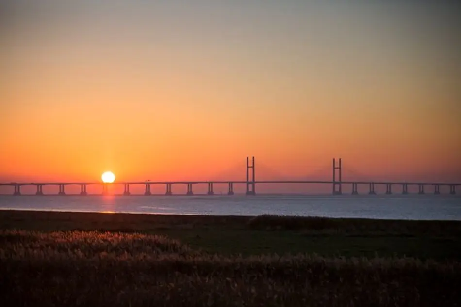 UK to abolish Severn crossing tolls by end of 2018