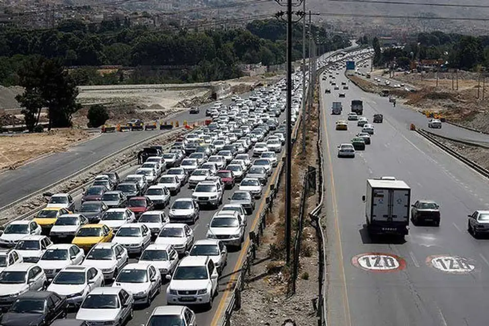 ترافیک سنگین در محور کرج-چالوس و آزاد راه کرج-قزوین 