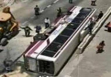 واژگونی اتوبوس اسکانیا یک کشته و ۲۰ مصدوم برجا گذاشت