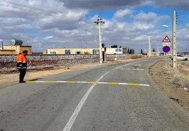 ۴۱۰ کیلومتر حاشیه راه های غرب هرمزگان با شیب شیروانی ایمن سازی شد