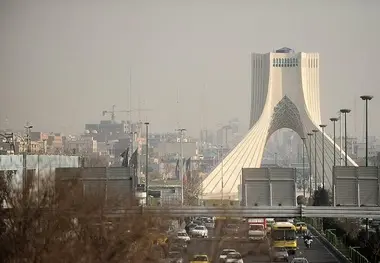 انتقال پایتخت از تهران غیرحرفه‌ای است