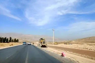 پروژه تعریض و بهسازی محور پرتردد برازجان-گناوه در استان بوشهر کلید خورد