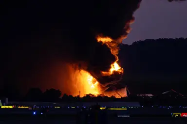 حادثه سقوط هواپیمای باری در آمریکا/ ۱۸ کشته و زخمی +فیلم