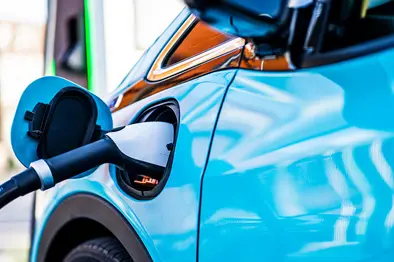 گرانی بنزین عامل خرید خودروهای برقی می شود؟