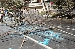 سقوط داربست در خیابان آزادی بر اثر وزش باد 