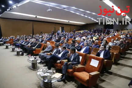 نشست هم اندیشی تشکل های حرفه ای با حضور وزیر راه و شهرسازی
