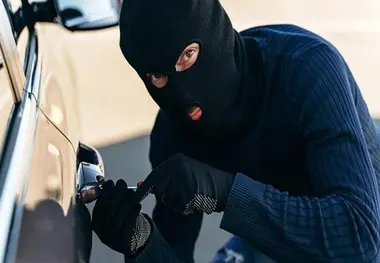  ۱۵ سارق قطعات و محتویات خودرو دستگیر شدند