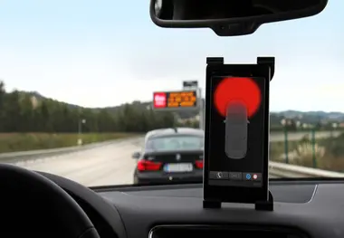 Connected cars project aims to end multi-car crashes on UK motorways
