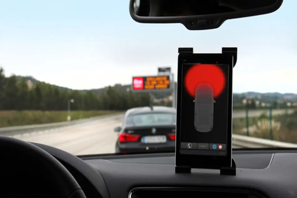 Connected cars project aims to end multi-car crashes on UK motorways