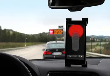 Connected cars project aims to end multi-car crashes on UK motorways