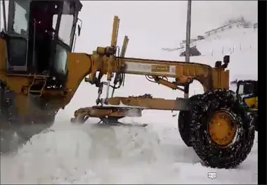 برف، راه بیش از ۱۰۰ روستای خلخال را مسدود کرد 