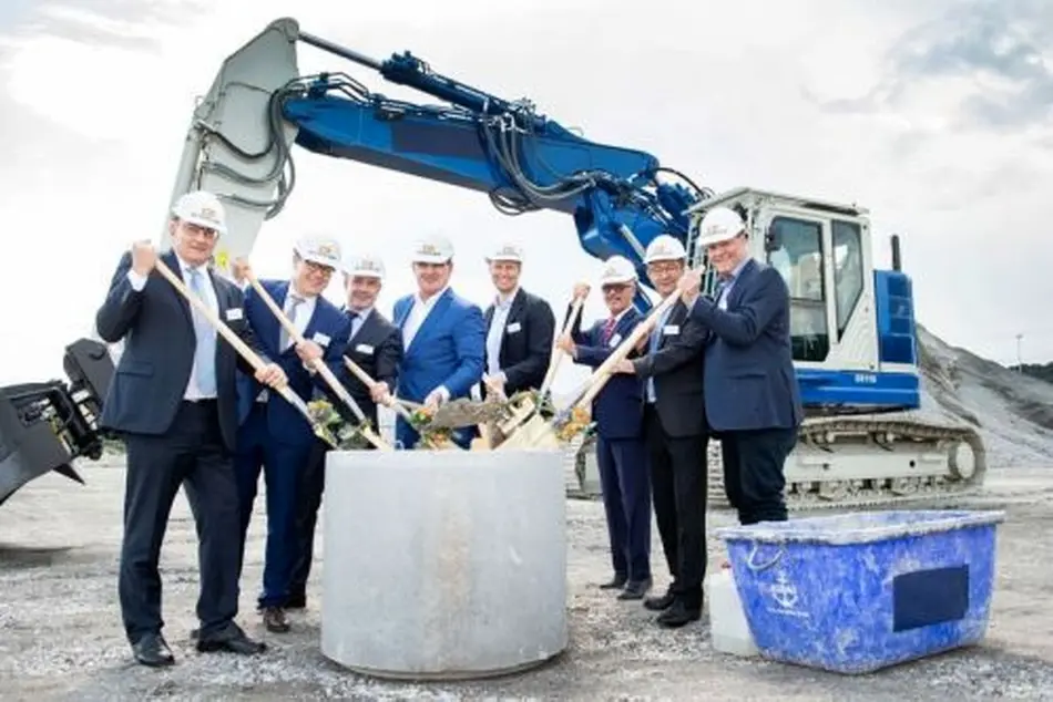 Stadler breaks ground on new rolling stock plant