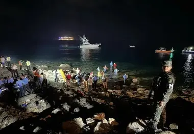 سقوط هواپیما در برکه‌ ای در اوتار پرادش هند